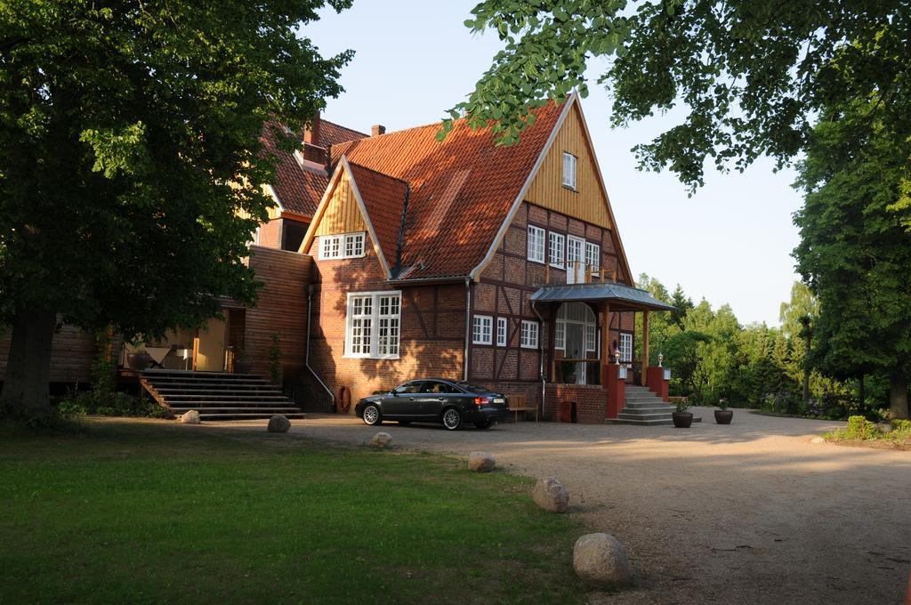 Отель Waldhof Auf Herrenland 4*